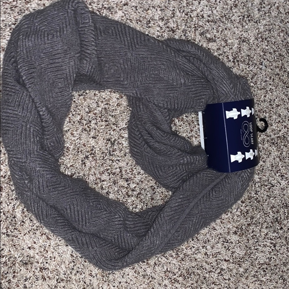 Grey north crest multi loop scarf